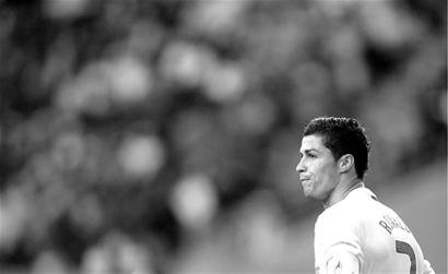 卡牌大师？皇马本场主裁本赛季此前7场西甲出示35黄6红