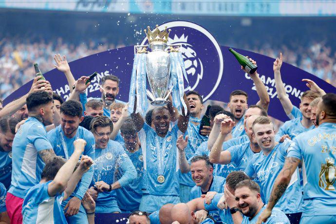 博主：今天中午河南队已抵达足协杯决赛地苏州，并进驻赛区（博主称：河南队今日中午抵达苏州足协杯决赛地，已进驻赛区）