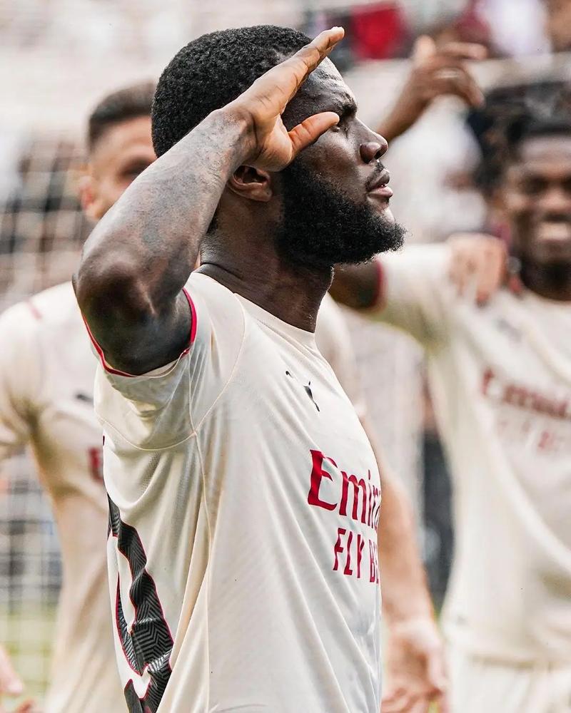 罗马诺：莱比锡和切尔西谈西蒙斯时问价乔治，两人交易不挂钩