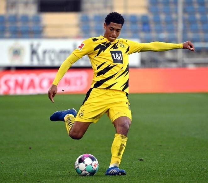 蒯纪闻与刘诚宇在中超努力证明自己，蒯纪闻目标进球，刘诚宇盼夺冠后再留洋。