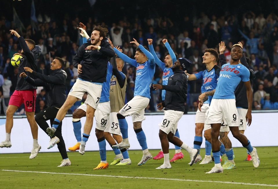 放以前就满员了，美加墨世界杯已经确认32个席位（按以往早该满额，美加墨世界杯32席位已确定）