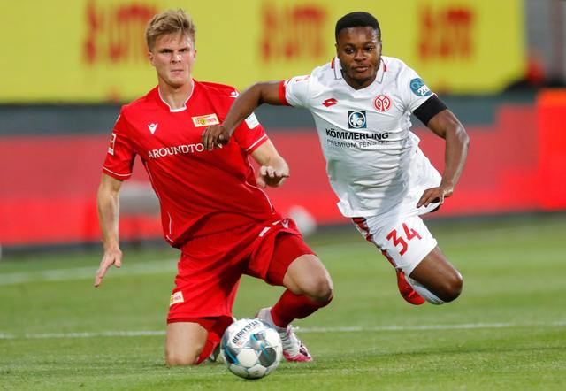 切利克：为罗马效力非常开心；续约？会等到合适的时间再谈（切利克：在罗马踢球很开心，续约将择机再谈）