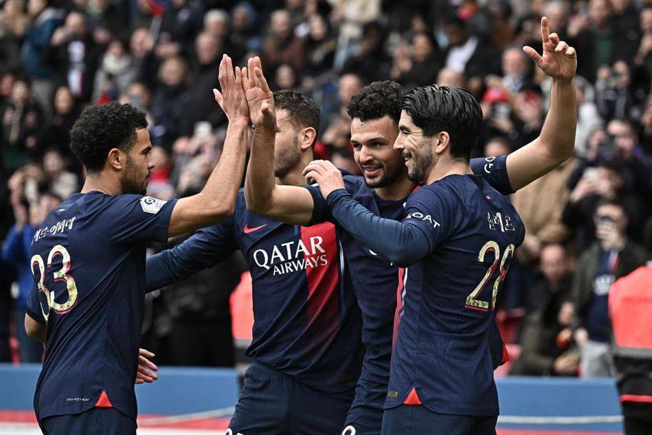 西媒：维尼修斯等核心对阿隆索不满，教练与更衣室发生冷战