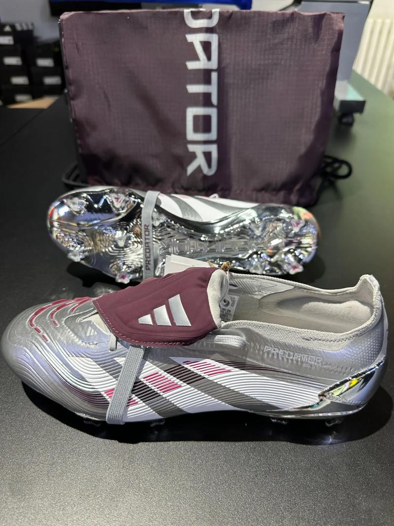 西甲积分榜：皇马爆冷输球距巴萨4分，黄潜第三，马竞第四（西甲榜单更新：皇马冷负距巴萨差4分，黄潜第三，马竞第四）