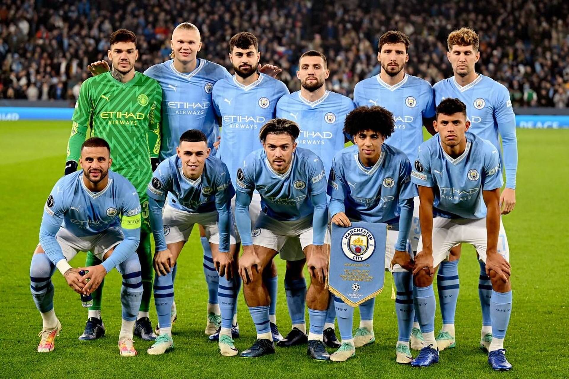 凯恩已在德甲10次完成帽子戏法，为该联赛历史第5多（凯恩德甲已上演10次帽子戏法，历史第5多）