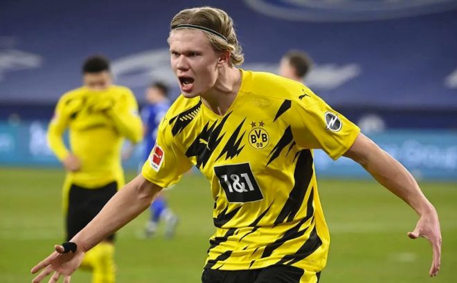 足球英超球队内部录像流出，球员争吵曝光（英超球队内部视频泄露，球员争执画面曝光）